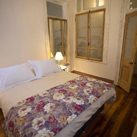 Casa Lastra Hostel Вальпараїсо Екстер'єр фото