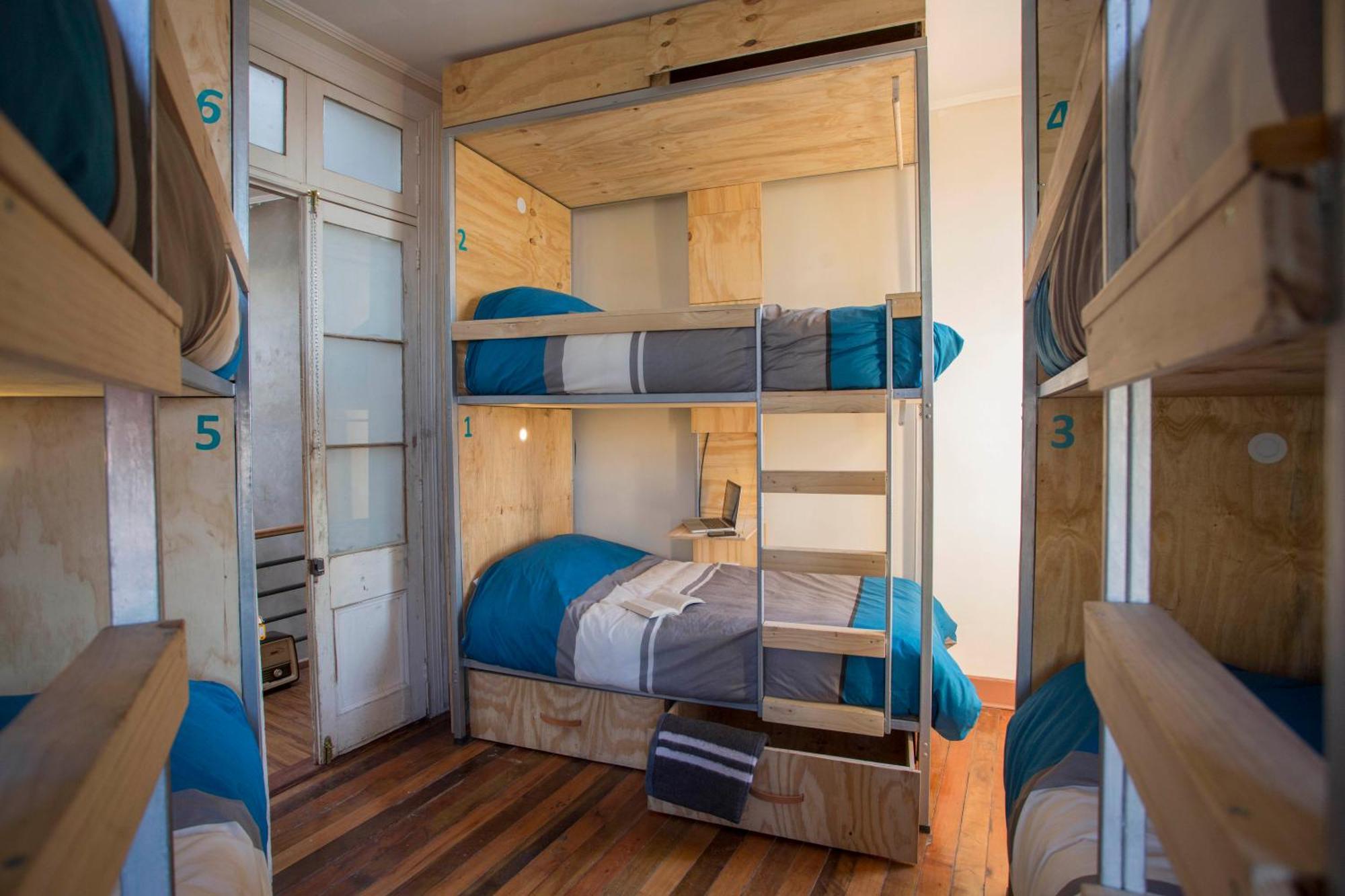 Casa Lastra Hostel Вальпараїсо Екстер'єр фото
