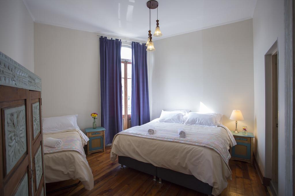 Casa Lastra Hostel Вальпараїсо Екстер'єр фото